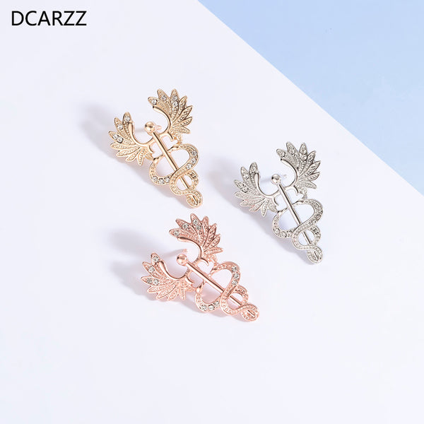 Fashion Sceptre Brooches Women Medical Jewelry Gold Silver Plated Lapel Pin Metal Christmas Jewelry Crystal Pins Men Accessories